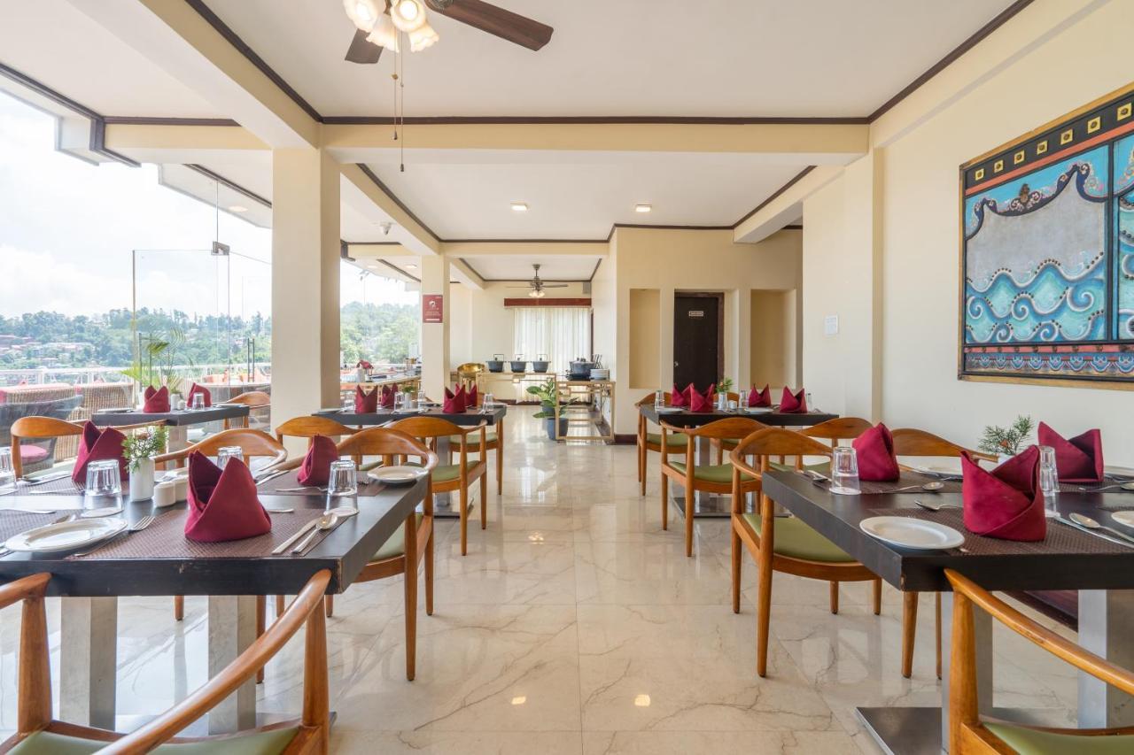 Summit Lillium Hotel & Spa Kalimpong Buitenkant foto