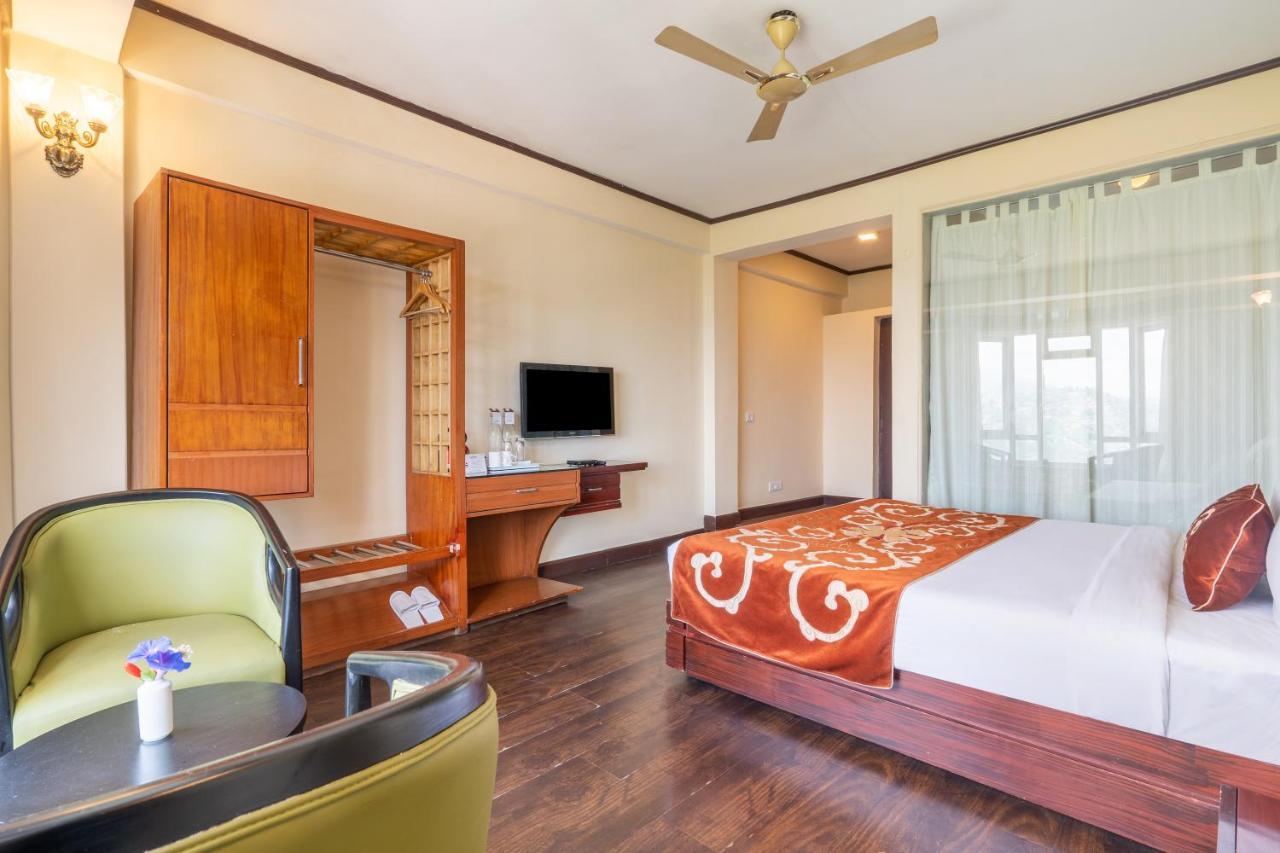 Summit Lillium Hotel & Spa Kalimpong Buitenkant foto